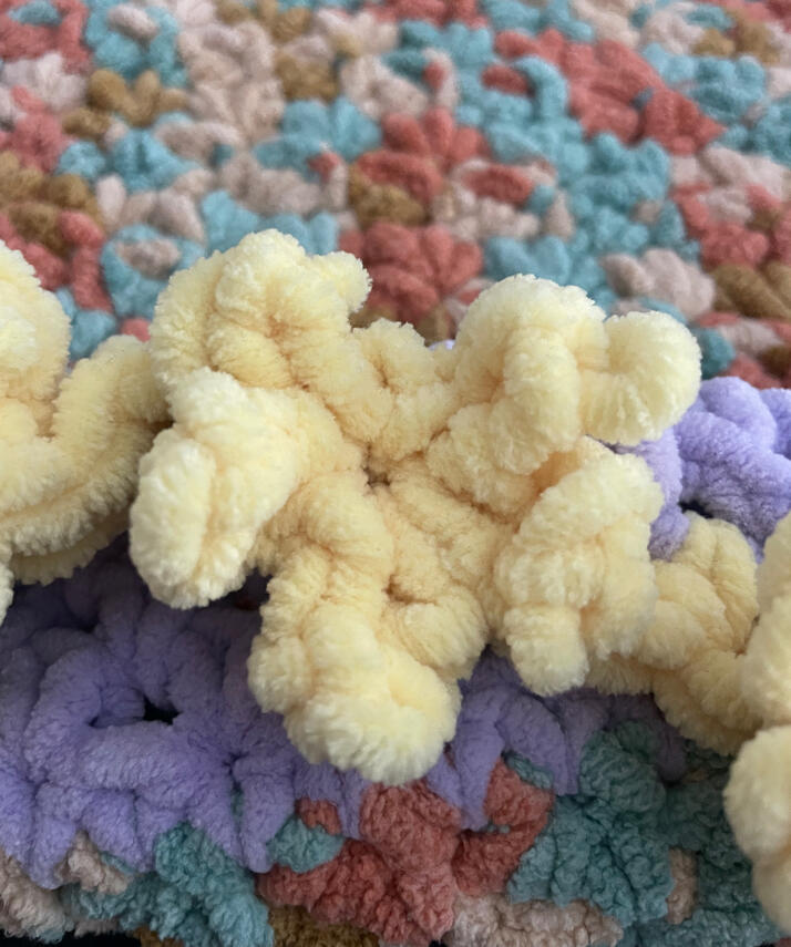 detail shot- star border lover’s blanket!